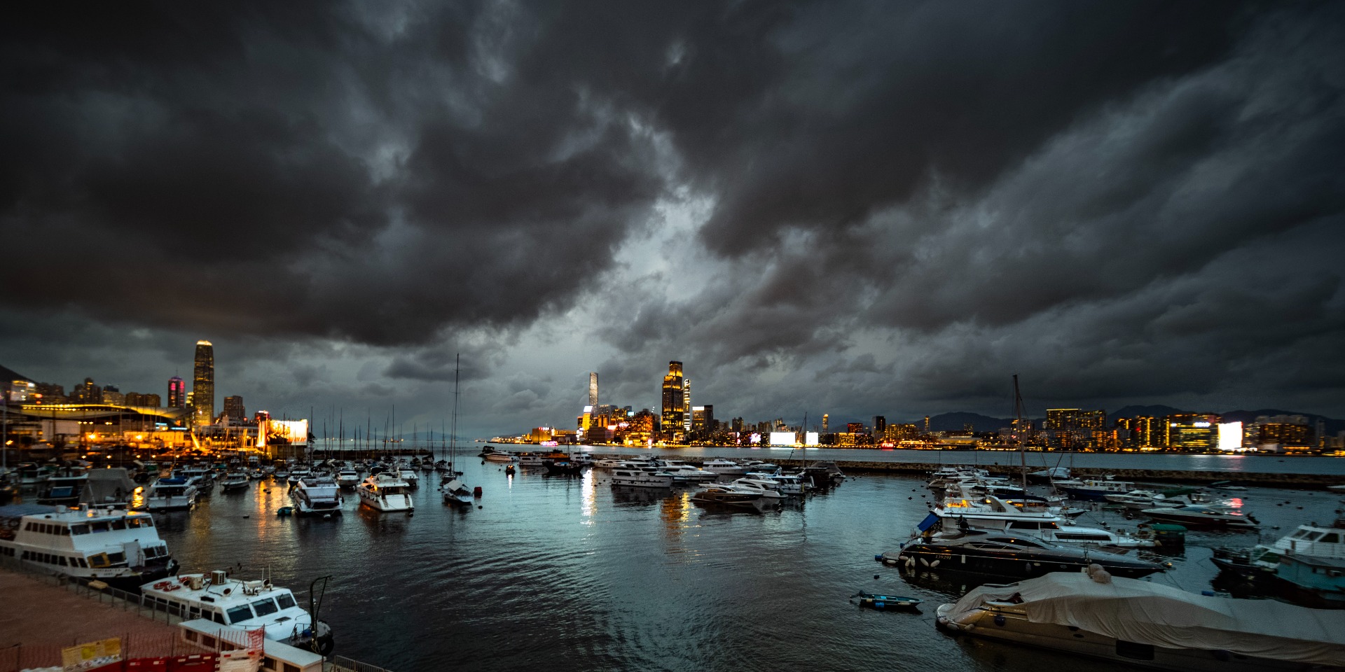 NO.29銅鑼灣避風塘2023/60x30無框/Henry Au